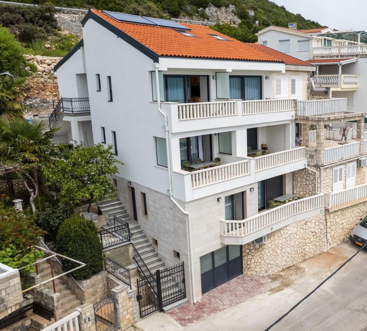 Villa Emina Sa Privatnom Plazom I Parkingom نيوم المظهر الخارجي الصورة