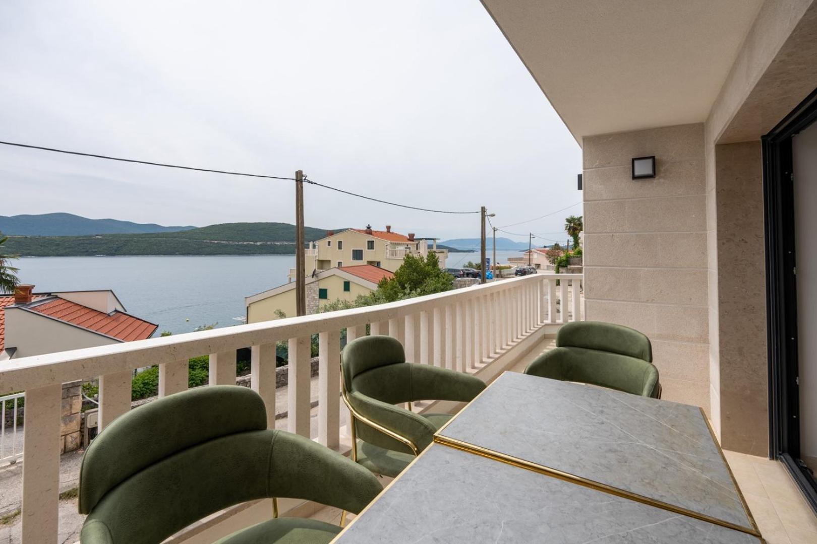Villa Emina Sa Privatnom Plazom I Parkingom نيوم المظهر الخارجي الصورة